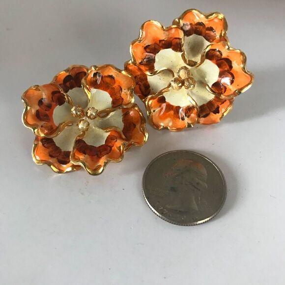 Vintage hand painted flower earrings - Picture 5 of 5